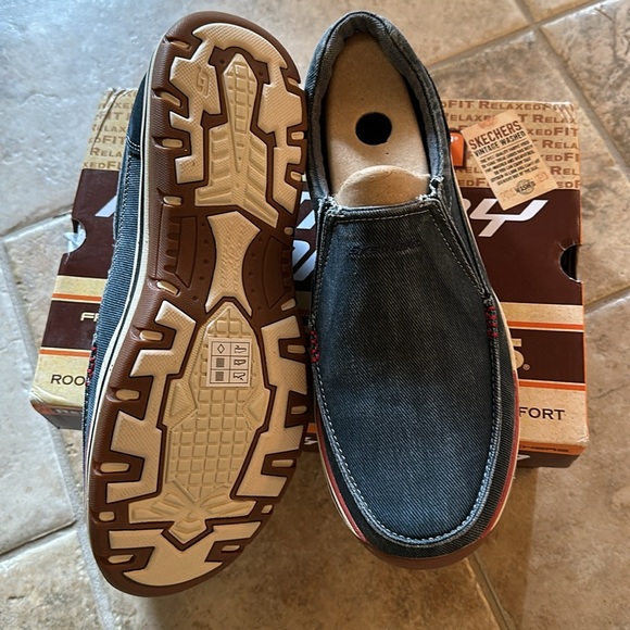 Sketchers men’s slip 🚶🏿‍♂️🚶🏼🚶🏽🚶🏻🚶🏿‍♂️ - Picture 3 of 5